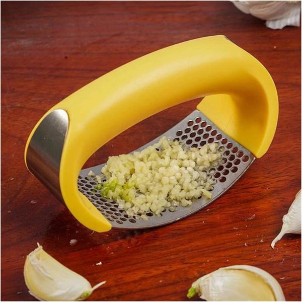 Garlic Press Stainless Steel Handheld Ginger Garlic Curve Mincer Chopping (random Color) - AVORA