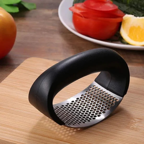 Garlic Press Stainless Steel Handheld Ginger Garlic Curve Mincer Chopping (random Color) - AVORA