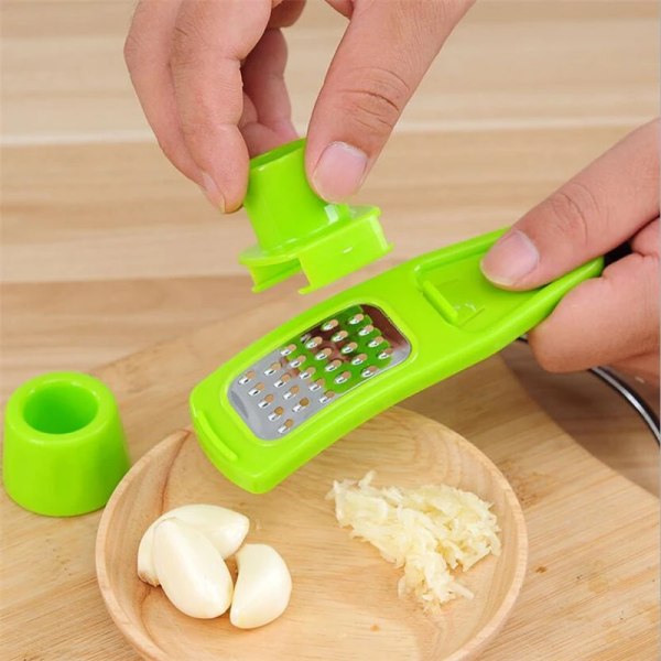 Garlic Press Grater Slicer Plastic Grinding Tool Kitchen Accessories(random color )